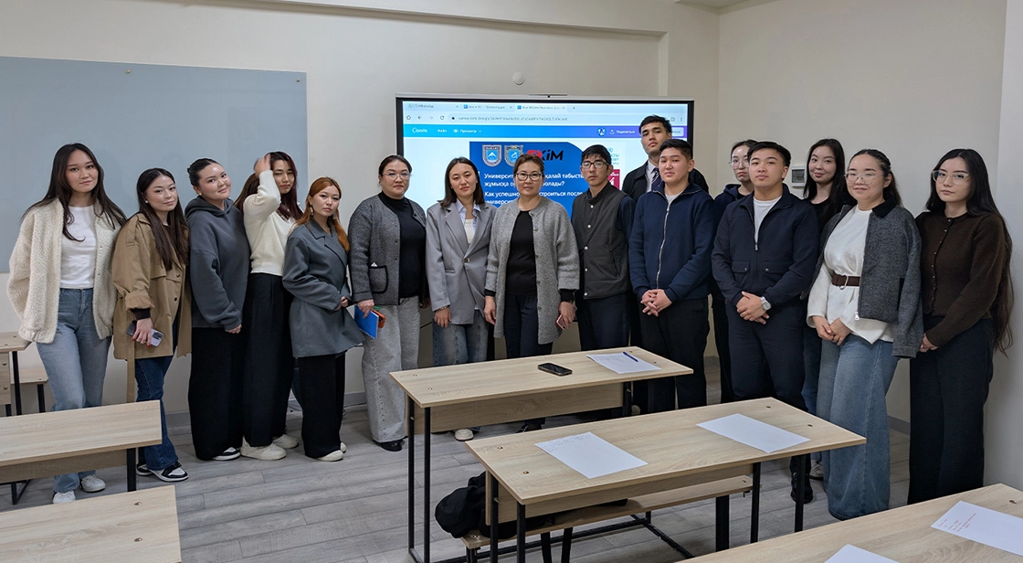 How-to-Successfully-Get-Employed-A-Meeting-Between-Students-and-an-Employer-at-Al-Farabi-KazNU-02
